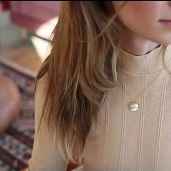 18k Gold "Be Still" Round Necklace - Picture 5 of 11